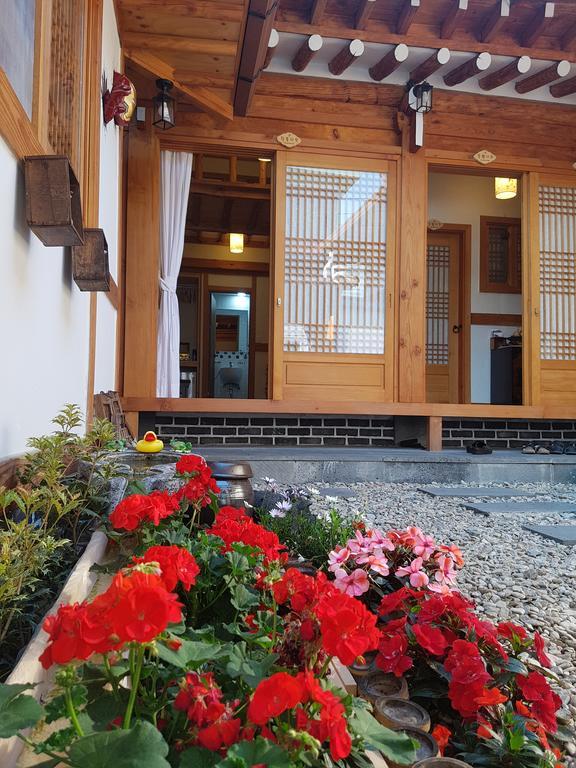 Jeongga Hanok Hotel Jeonju Luaran gambar